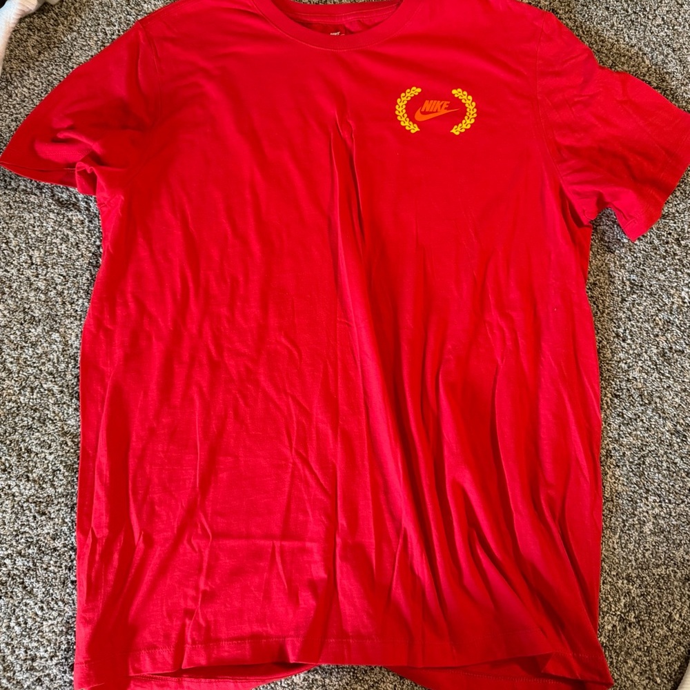 EUC Nike Red T-Shirt with YELLOW Logo XL MENS
